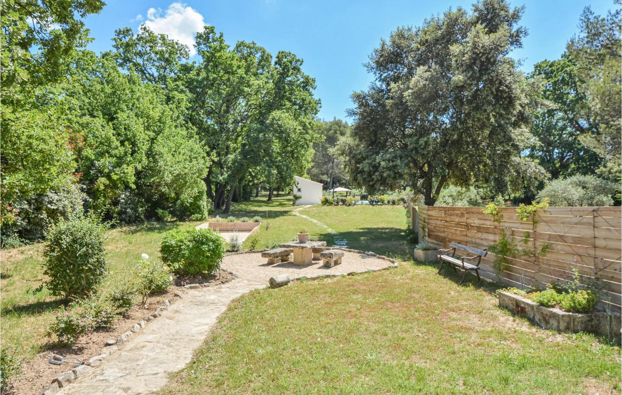 4 Bedroom Lovely Home In Saint-Rémy-de-Provence Exterior foto